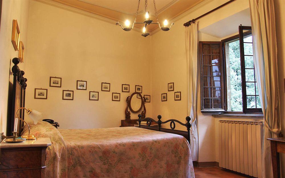 Hotel Castello Di Petroia Dimora D'epoca 4*