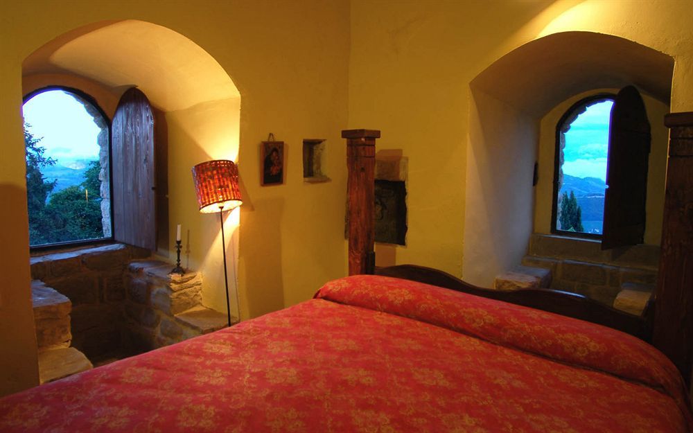Hotel Castello Di Petroia Dimora D'epoca