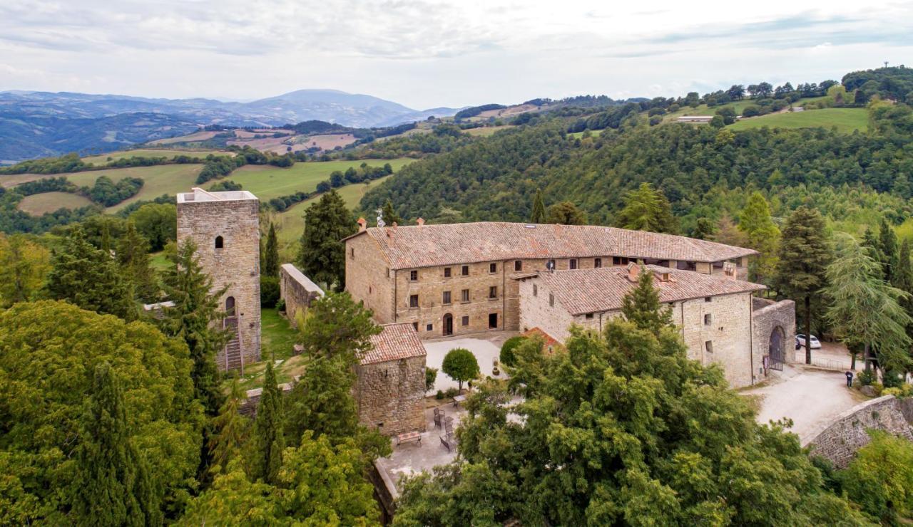 Hotel Castello Di Petroia Dimora D'epoca 4*