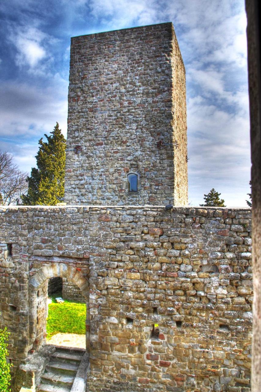 Castello Di Petroia Hotel